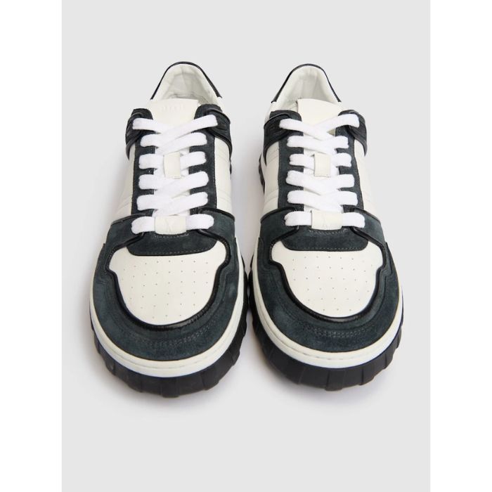 AMI PARIS Walk ロートップ ロゴ スニーカー AMI PARIS Walk ロートップ ロゴ スニーカー