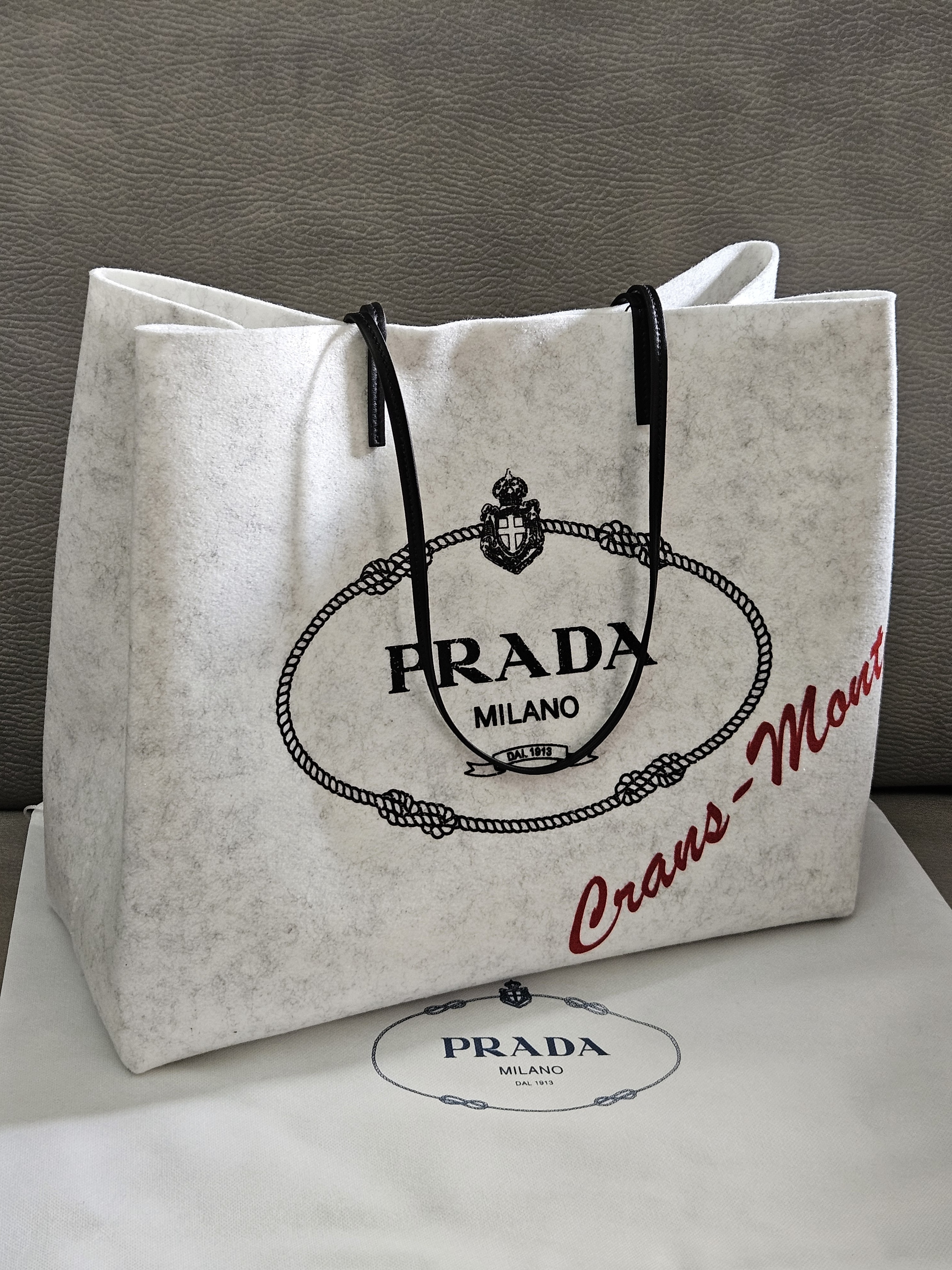 PRADAフェルト★ロゴトートバッグ☆ライトグレー
