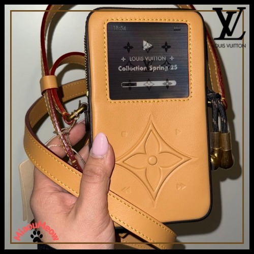 【音楽好きにピッタリ】Louis Vuitton★ウェアラブル ウォレット