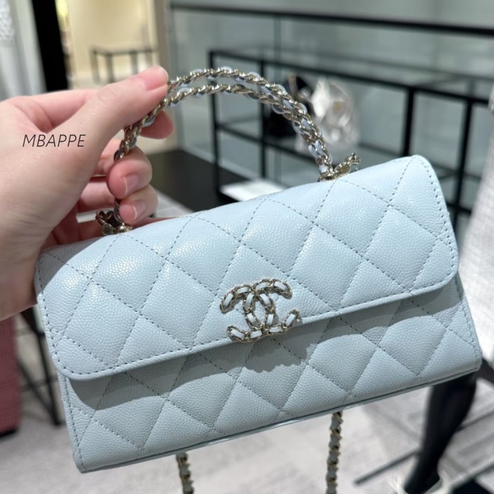 《25SS》どんなコーデにも♪【CHANEL】シャネル フォンケース