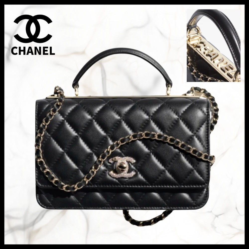 【CHANEL】ロゴ入りプレートで高級感UP★チェーンウォレット