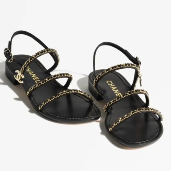 ◆チェーンがオシャレ◆【CHANEL】シャネル フラットサンダル チェーンがポイント♪】CHANEL シャネル フラットサンダル