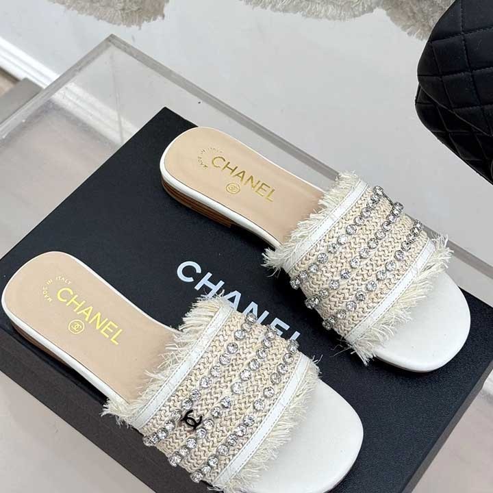 フロントのCCマークがエレガント♡シャネル★サンダル エレガントな輝き*【CHANEL】CCロゴ ビジューサンダル ブラック