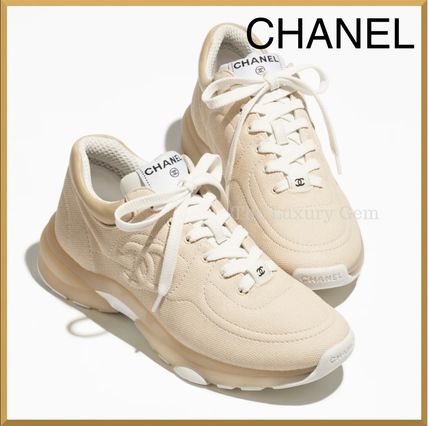 ベージュ CHANEL(シャネル) スニーカー(レディース) - 海外通販