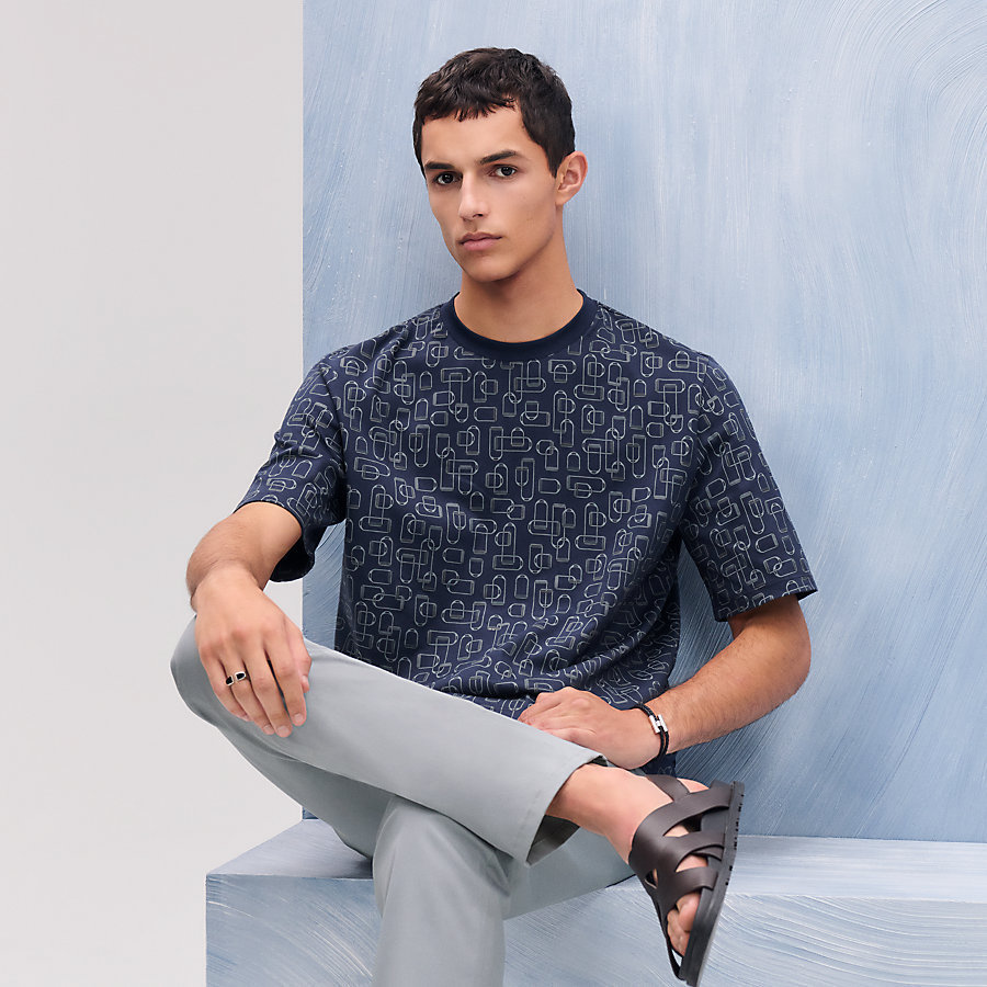 メンズのおしゃれに◆【HERMES】Etriers Elastiques Tシャツ ☆大人っぽい柄模様☆HERMES Etriers Elastiques Tシャツ トップス