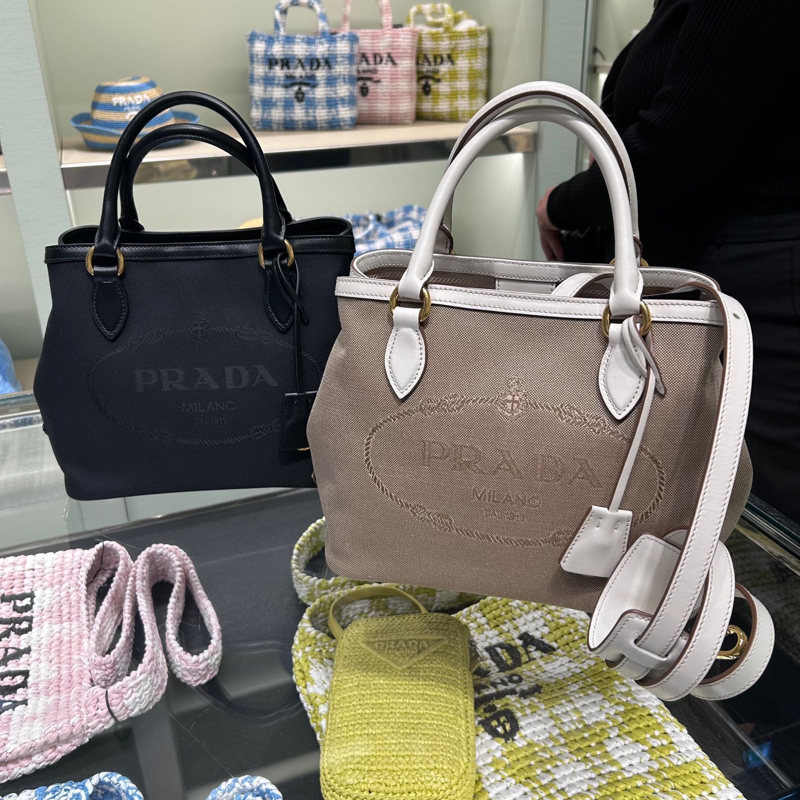 《VIPセール！タイムレス》PRADA(プラダ) トートバッグ