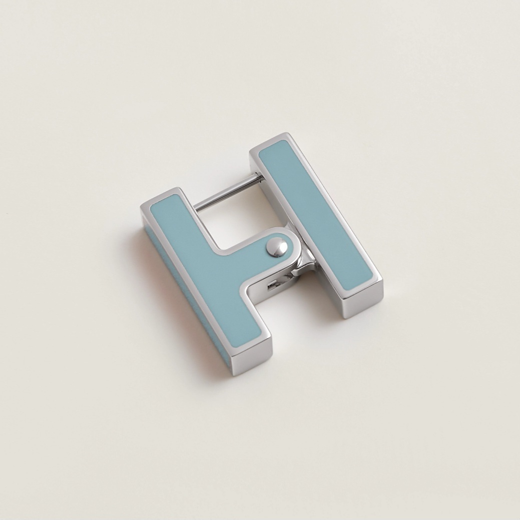 ＊シンプル＊【HERMES】エルメス 《Hロゴ》シングルピアス