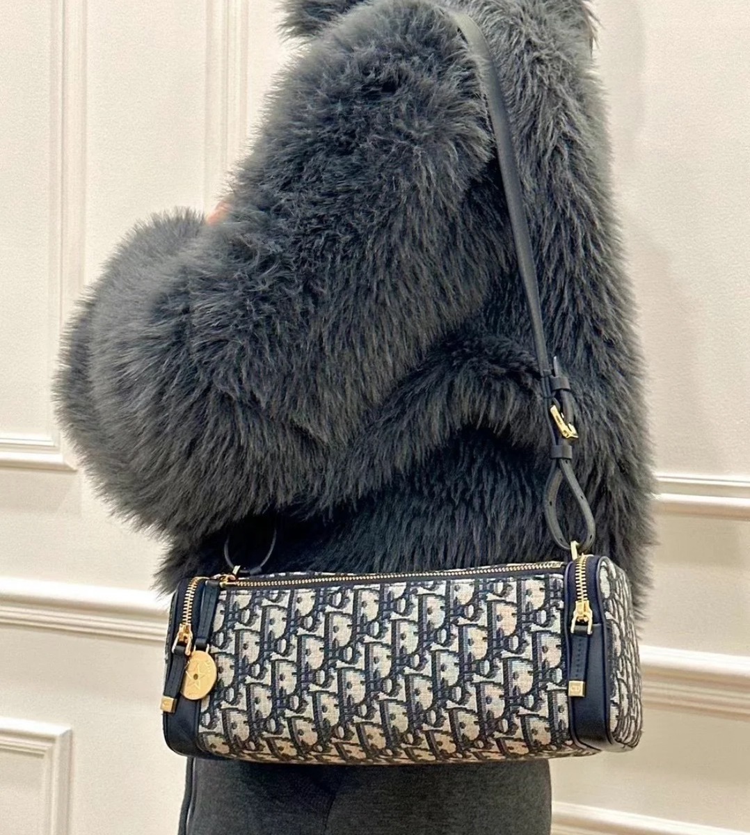 【丸いフォルムが大人おしゃれ☆】DIOR ショルダーバッグ org.jpg