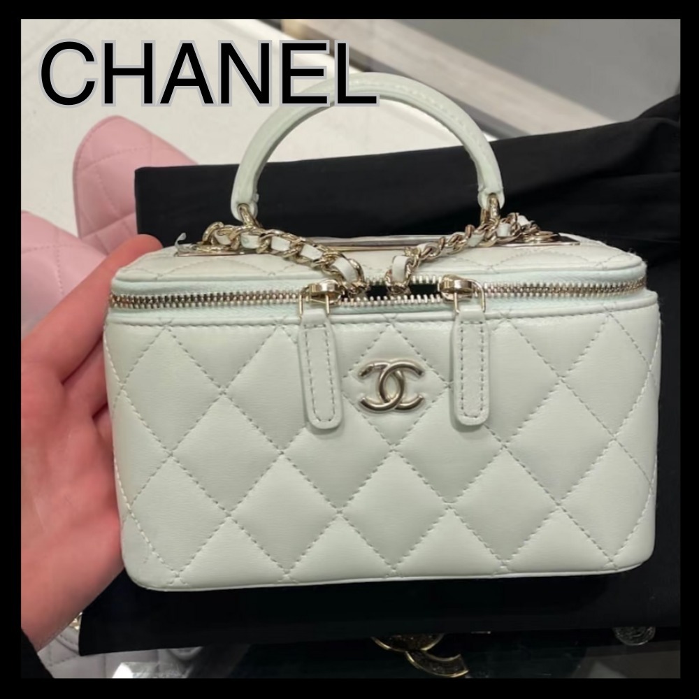 【可愛い春カラー♪】CHANEL トップハンドルバニティバッグ