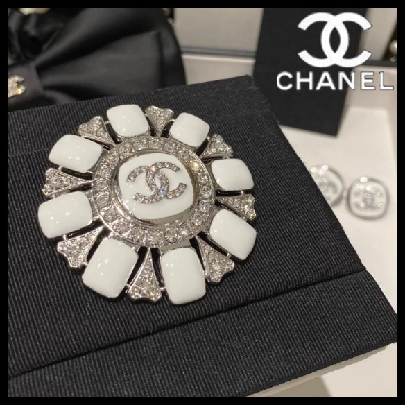 【25ss♡新作】CHANEL シャネル ロゴ ブローチ