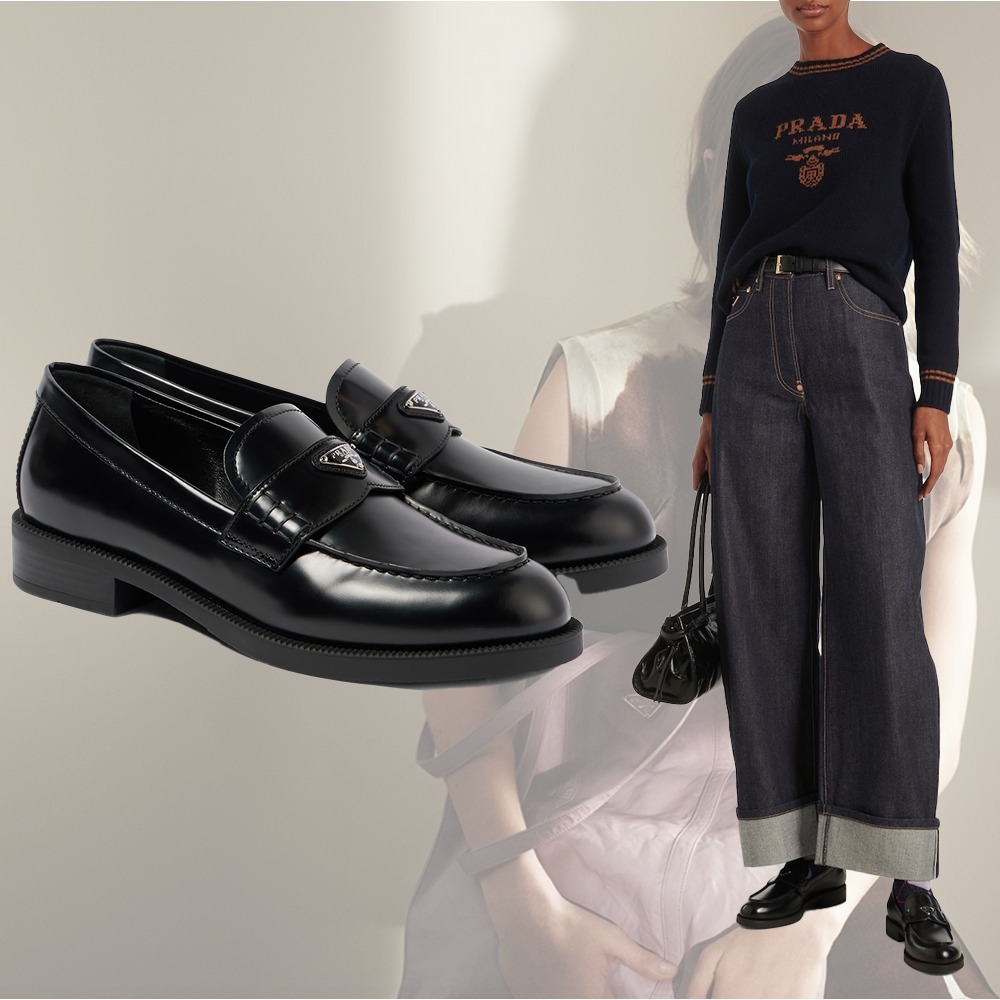【希少】PRADA ロゴ入り レザー ローファー ブラック
