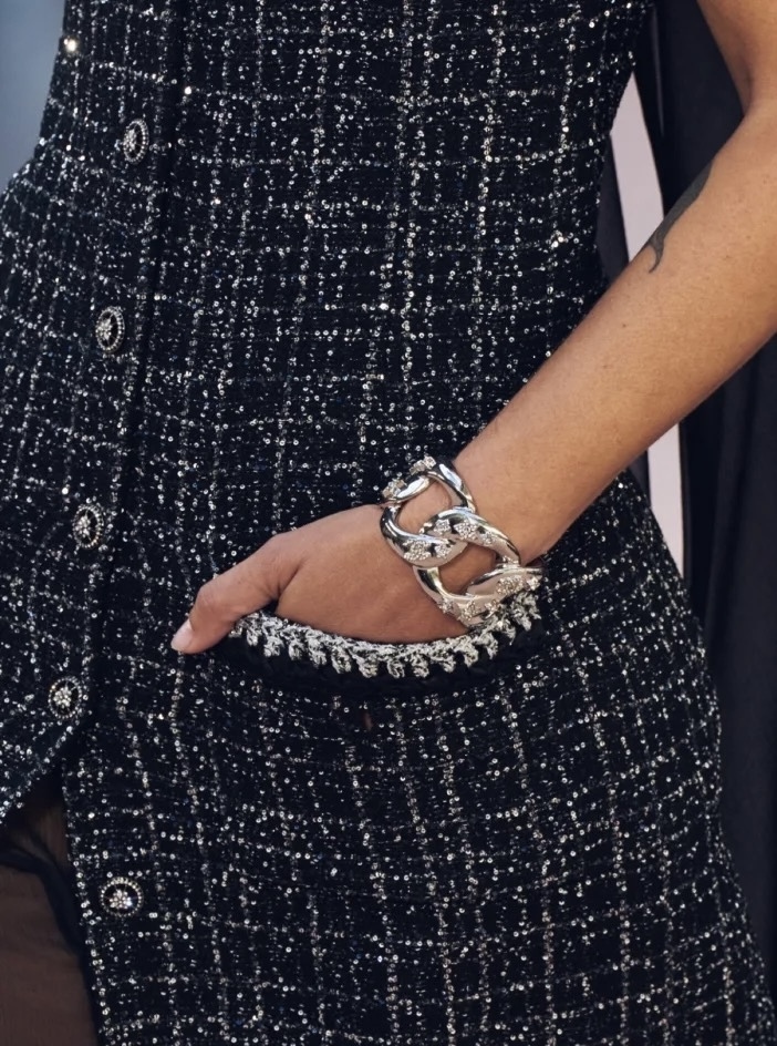 キラキラ光るスター♪】CHANEL バングル CCロゴ 星 クリスタル
