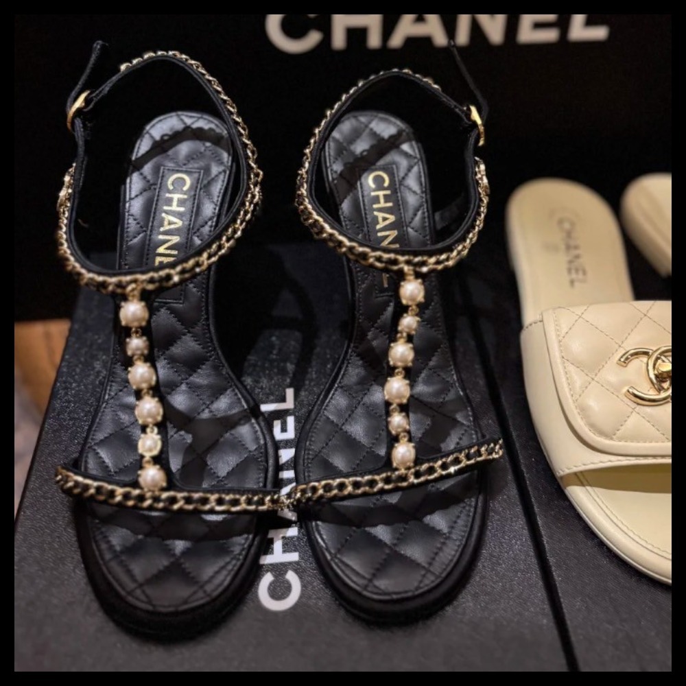 【コーデをより可愛く☆】CHANEL サンダル