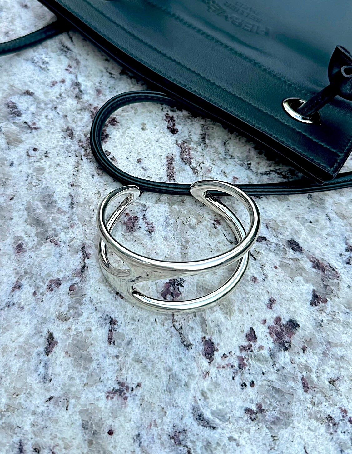 【ワンランク上のスタイル】HERMES - パンクカフブレスレット ワンランク上のスタイル】HERMES - パンクカフブレスレット