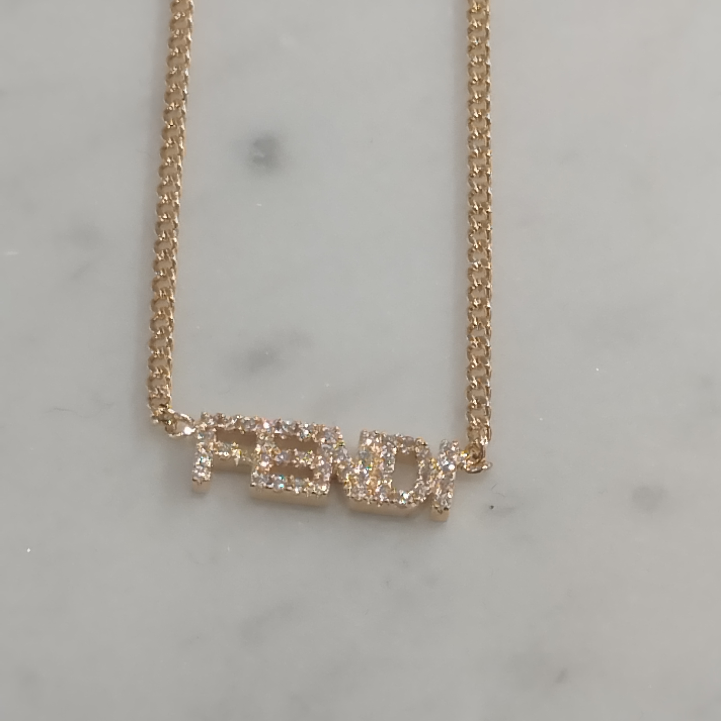FENDI ☆グラフィーネックレス