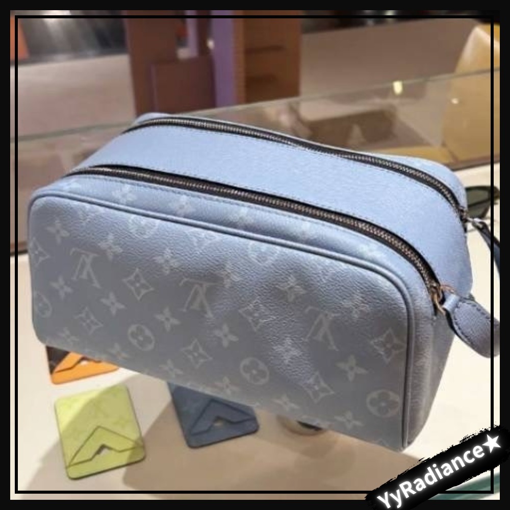 【大きく開いて使える♡】Louis Vuitton セカンドバッグ