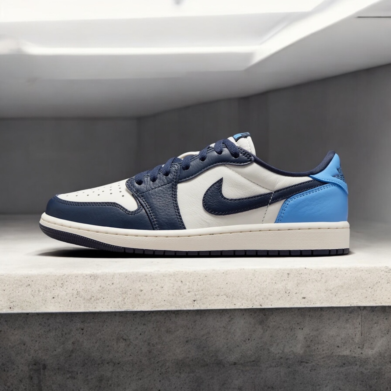 スニーカー Nike Air Jordan 1 Retro Low OG \"Obsidian\"