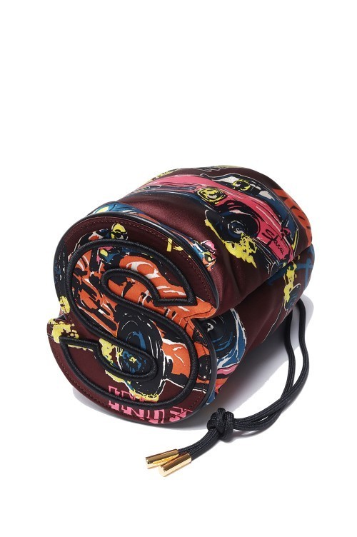 タキマキ愛用《Sacai》ユニセックス★Car Race print 巾着バッグ