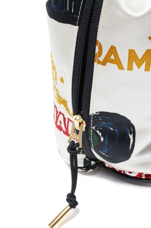 タキマキ愛用《Sacai》ユニセックス★Car Race print 巾着バッグ