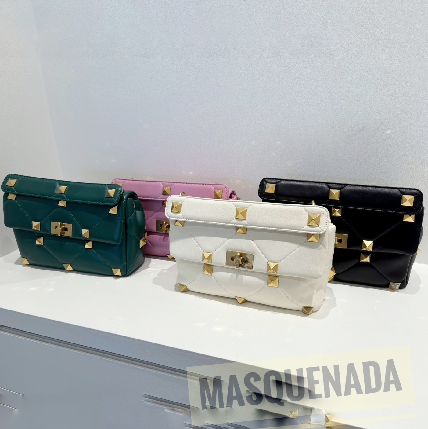 VALENTINO☆ローマンスタッズ チェーンショルダー LARGE