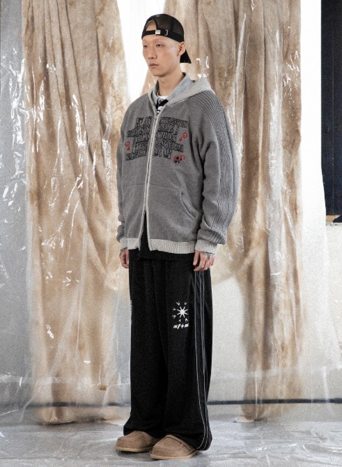[XTONZ] CHRIS OVERSIZE KNIT HOOD ZIU-UP ★大人気★ XTONZのXTK130 Chris Oversized Knit Hoodie 全2色
