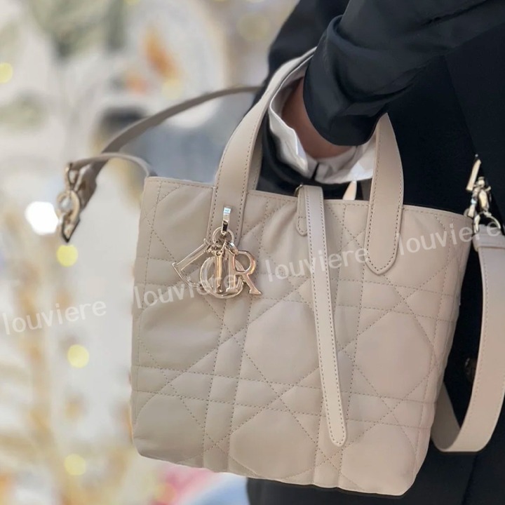 【可愛い♪】DIORToujours バーティカル トートバッグ スモール 可愛い♪】DIORToujours バーティカル トートバッグ スモール