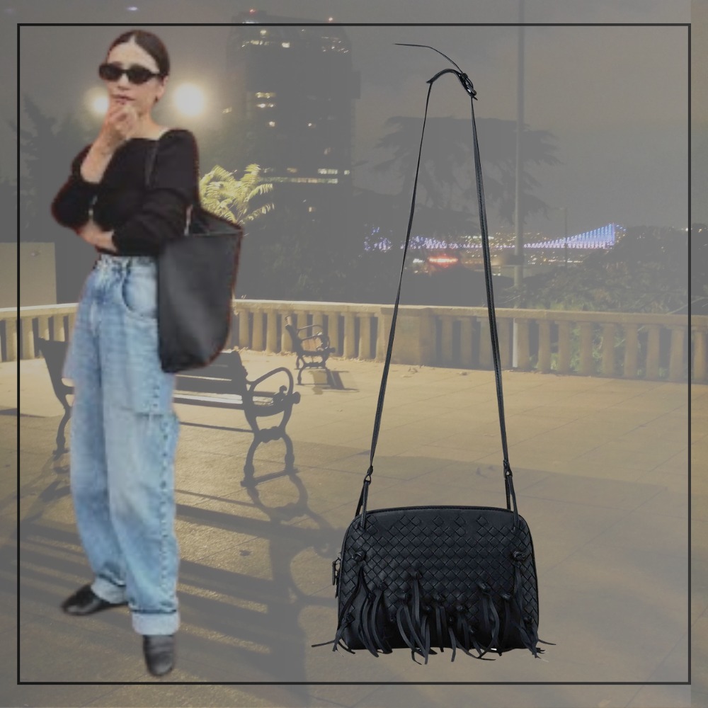 【出会えた一点物】BOTTEGA VENETA タッセルクロスバック