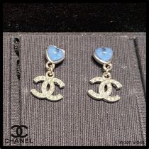 CHANEL ブルーハート CCロゴ ピアス - メルカリ
