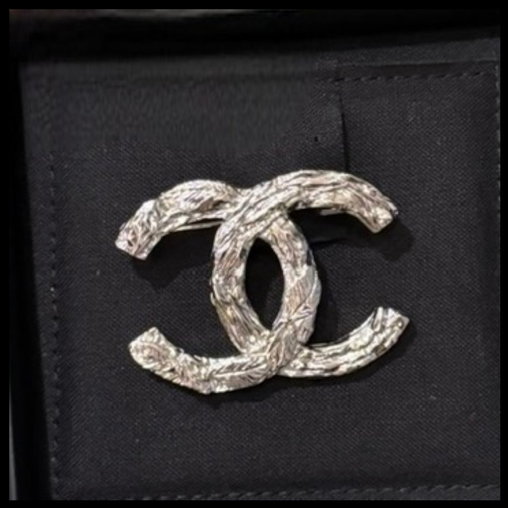 【CHANEL】エレガント♪ブローチ エレガント【CHANEL】25P キラキラ ハート×星 CCロゴ ブローチ