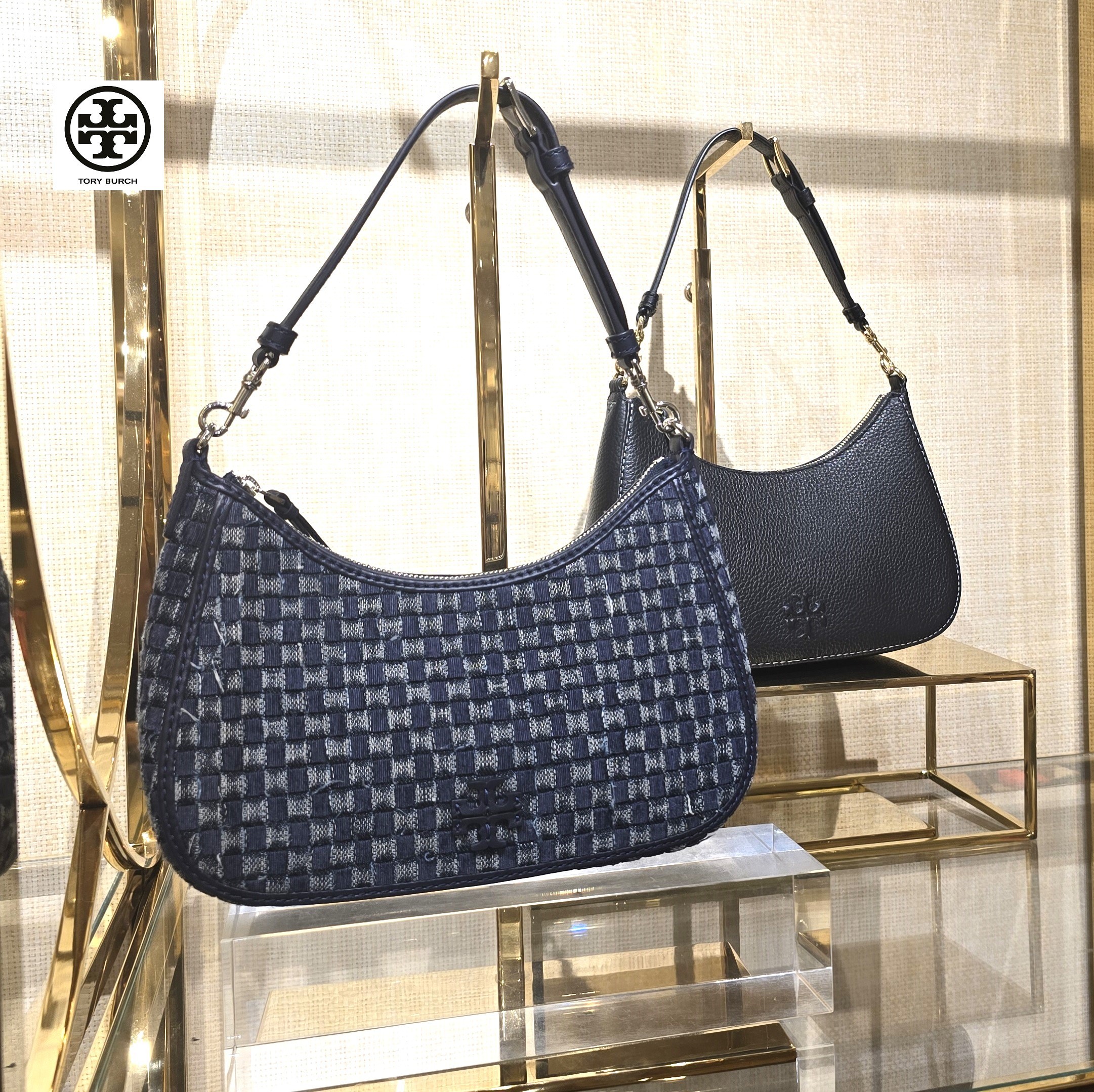 セール【Tory Burch】使い勝手がイイ☆ 限定色 ☆ ストラップ2本 セール【Tory Burch】使い勝手がイイ☆ ストラップ2本☆今っぽい