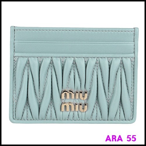 MiuMiu(ミュウミュウ/)関税送料込み マテラセ カード財布