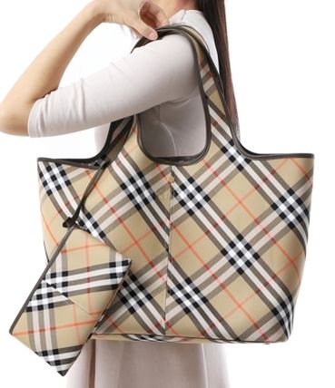 バッグ・カバンその他 Burberry 8093976 8093976 - 海外通販のBUYMA