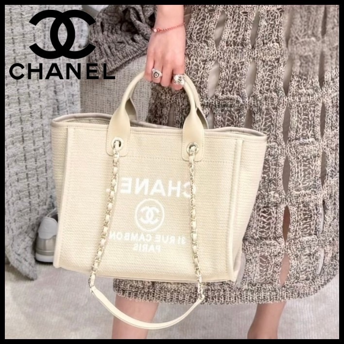 大容量でデイリー使いに♪【CHANEL】 ショッピングバッグ
