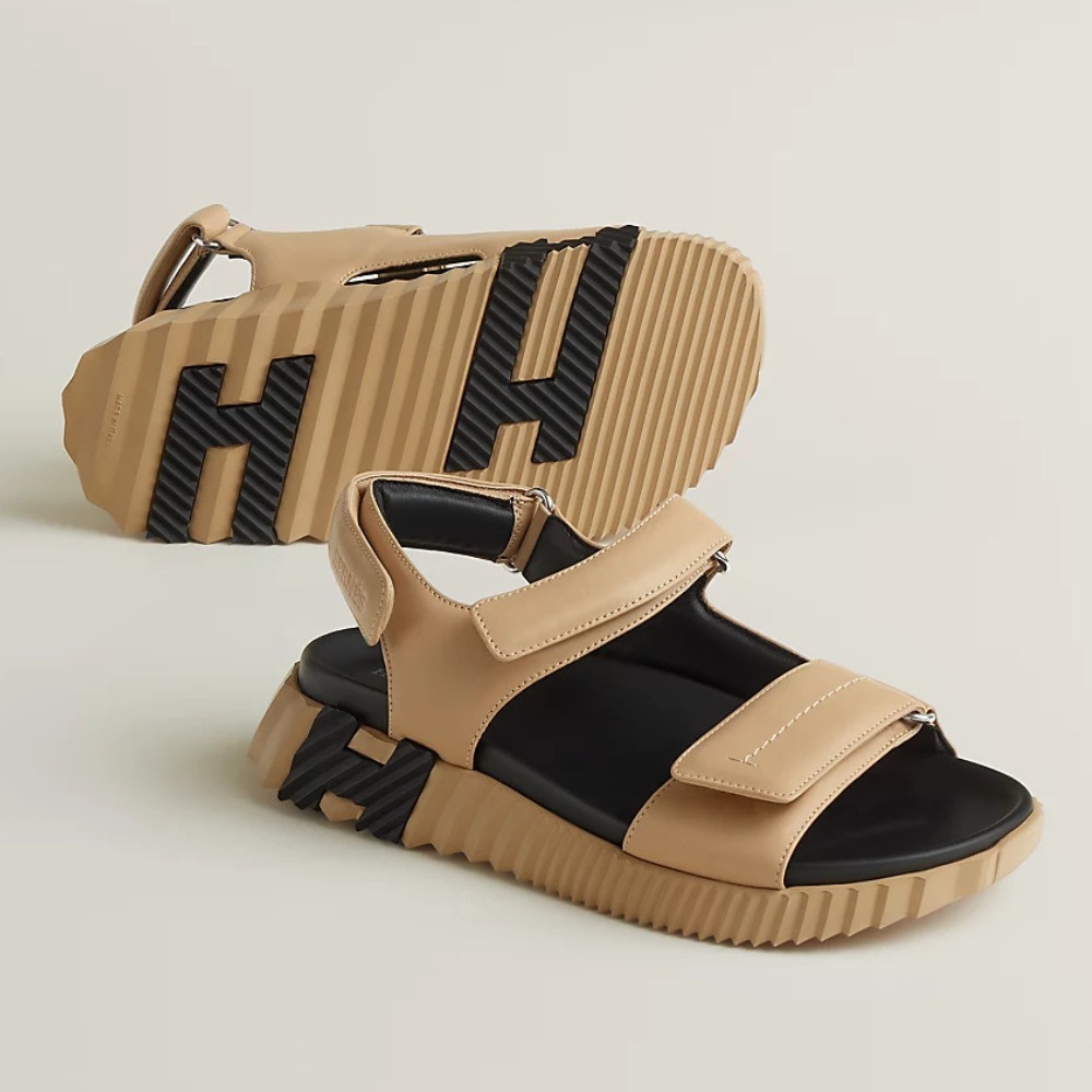 足元にリュクスを【HERMES】《Junior》 ジュニア サンダル