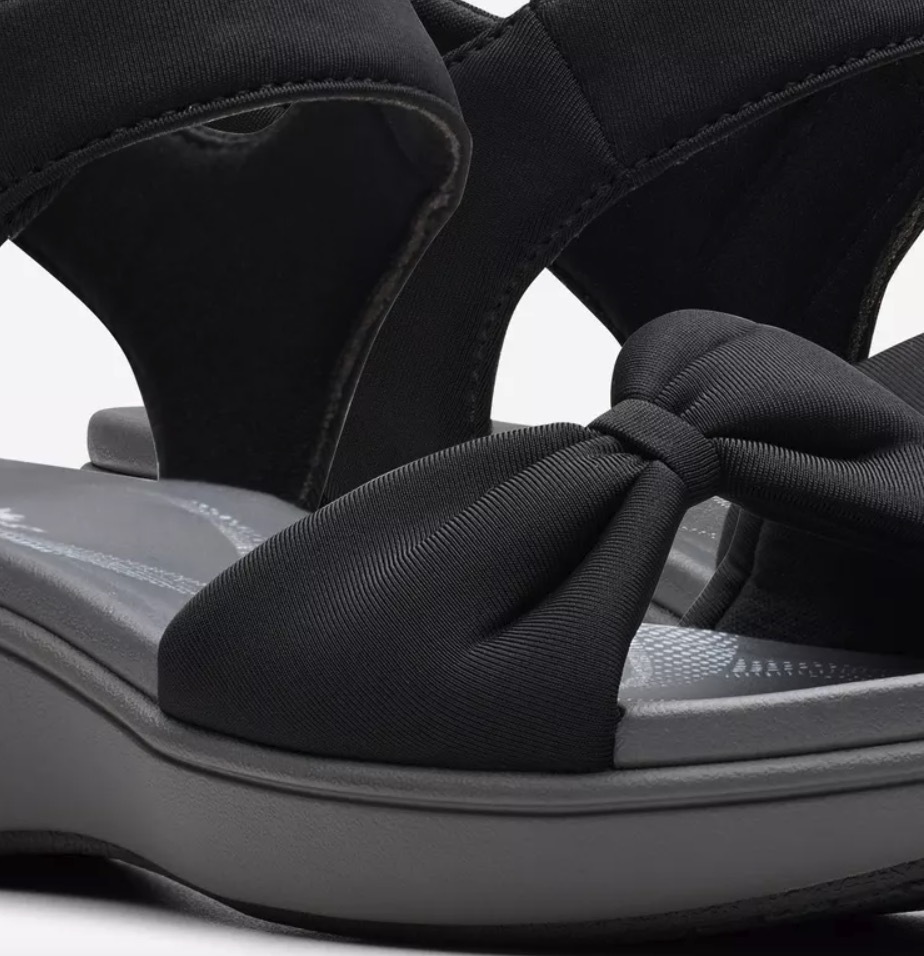 CLARKS サンダル 軽量 ウエッジ ストラップ ヒール 4.5cm