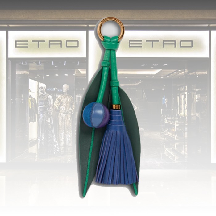 【★完売必至★】ETRO ☆ タッセル＆リーフ チャーム