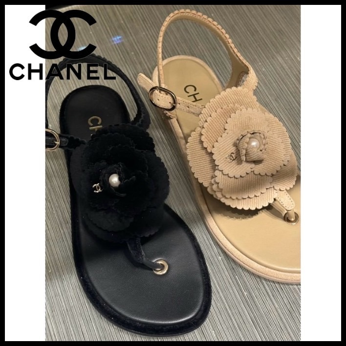 カメリアが足元を華やかに♪【CHANEL】サンダル