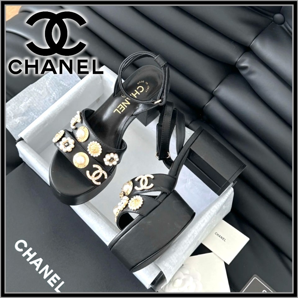 スタッズが可愛い♪【CHANEL】サンダル