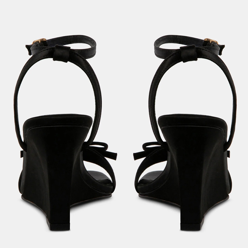Steve Madden☆ 滑らかサテン・リボン・ウェッジサンダル