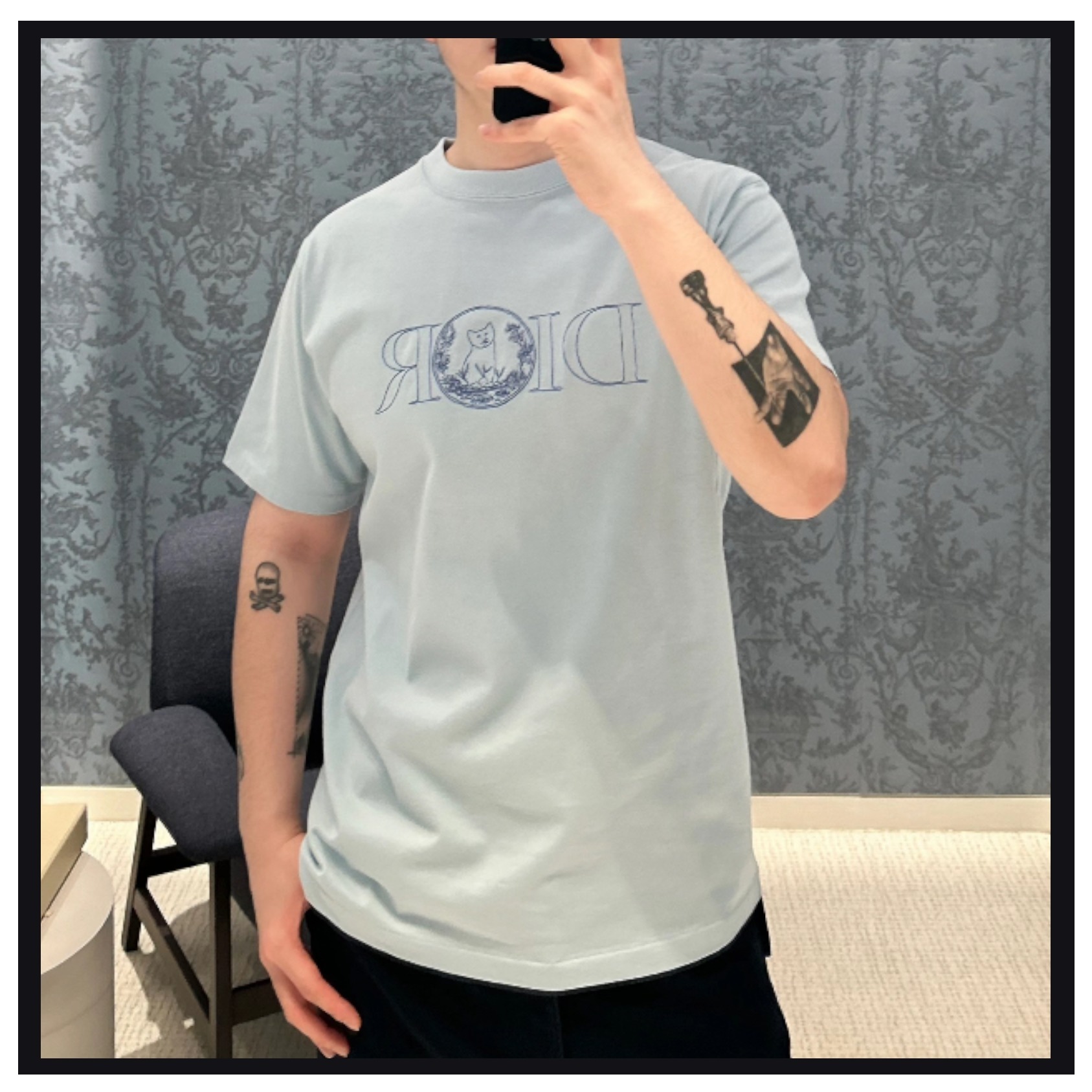 Dior 25SS《DIOR AND HYLTON NEL Tシャツ》ブルー 刺繍 DHL 直営