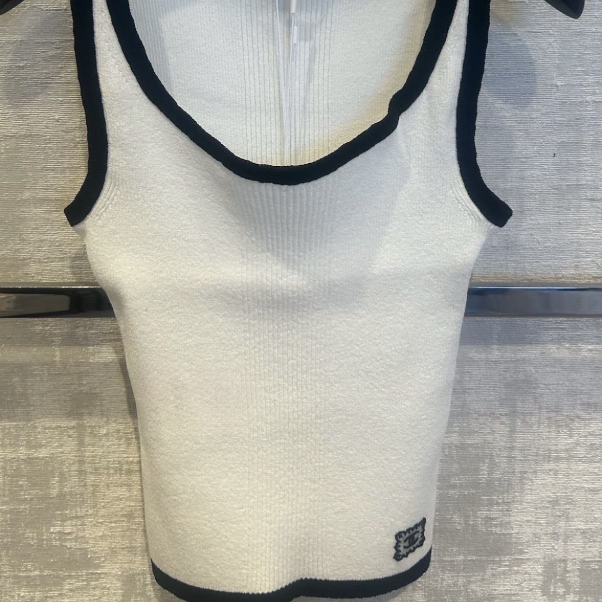 CHANEL タンクトップ シミあり