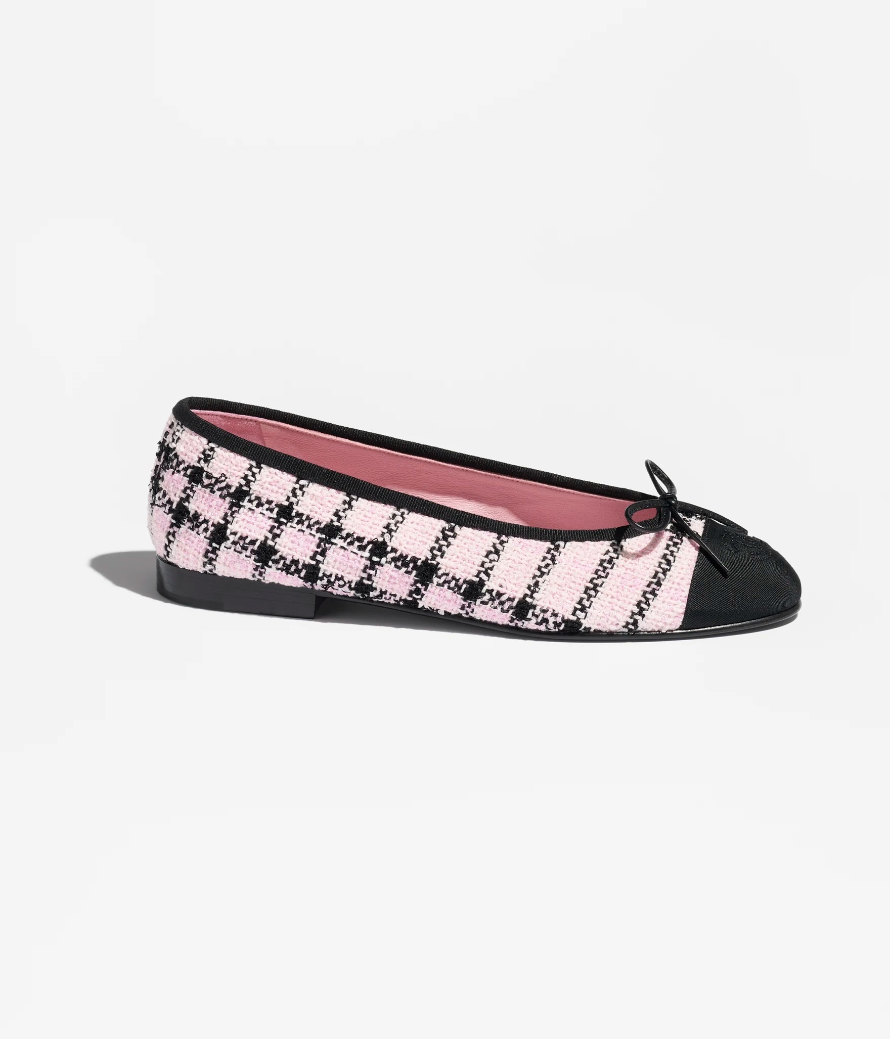 安定の可愛いさ CHANEL バレリーナ ピンクツイード 安定の可愛いさ CHANEL バレリーナ ピンクツイード (CHANEL
