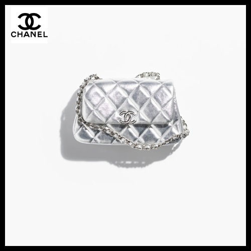 **25S ひと際目を惹く**【CHANEL】チェーンクラッチバッグ