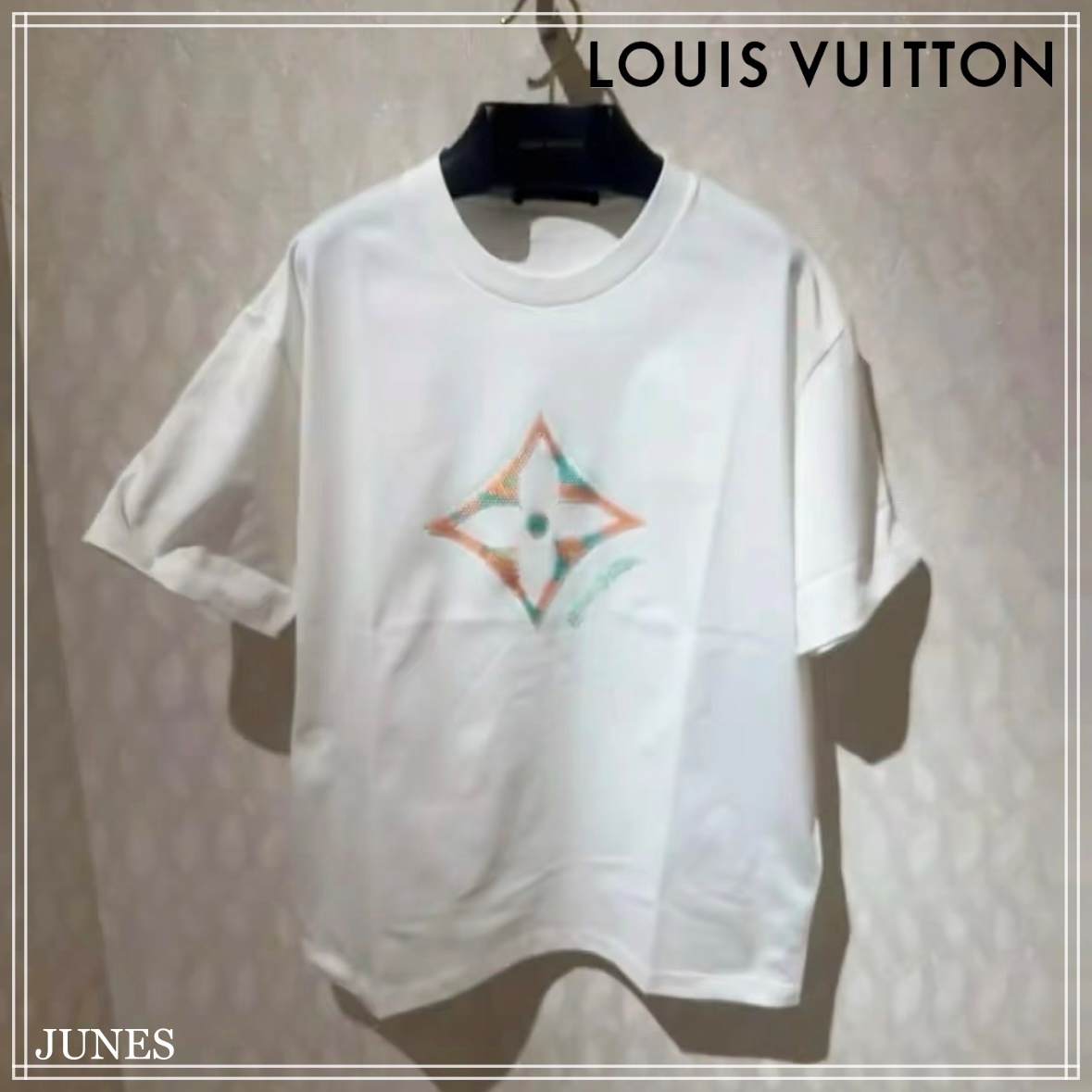 今期の新作【LOUIS VUITTON】モノグラムフラワープリントTシャツ