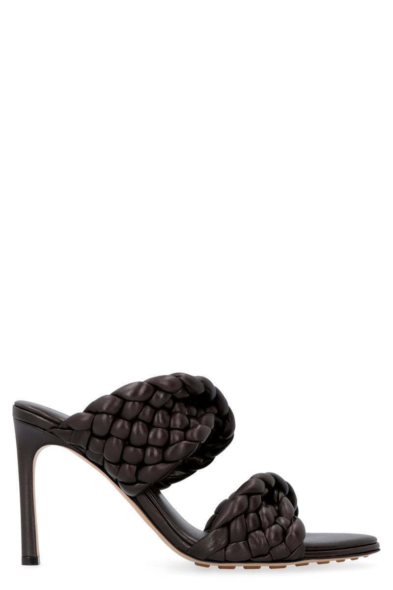 【関税＆送料込み】Bottega Veneta The Curve Leather Mules