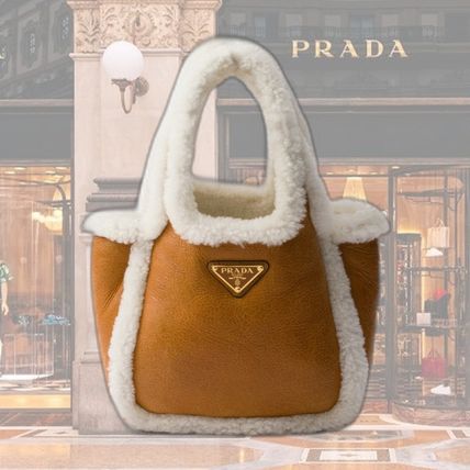 シャーリング ブラック（黒）系 PRADA(プラダ) バッグ・カバン