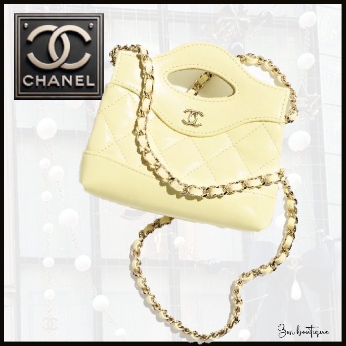 春夏に映える優美な輝き】CHANEL クラッチ ウィズ チェーン