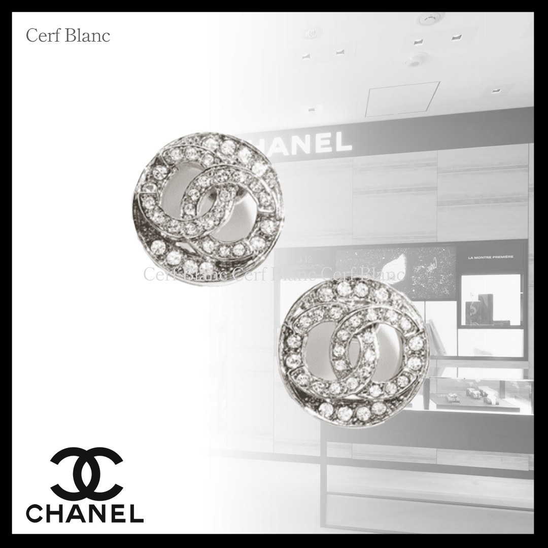 25SS【CHANEL】丸いピアス ロゴがキュート いいサイズ感♪