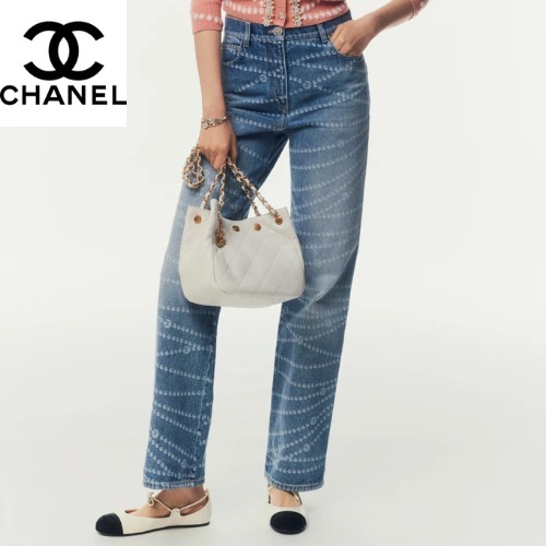 **主役級ジーンズ**【CHANEL】 パール ウォッシュド デニム 25P