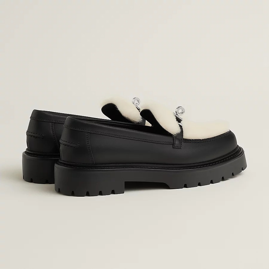 シンプル*HERMES*モカシン Icone ファー付 ローファー ブラック